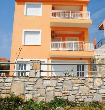 Avra Apartment *